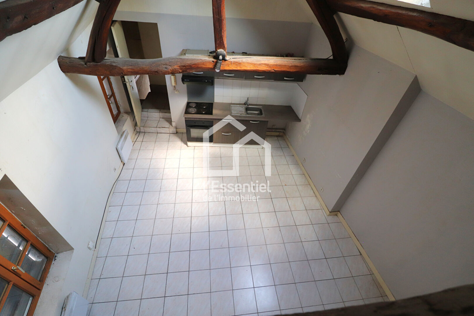 Photo 2 appartements, local d'activité, local de stockage-Chanteloup Les Vignes image 6/6