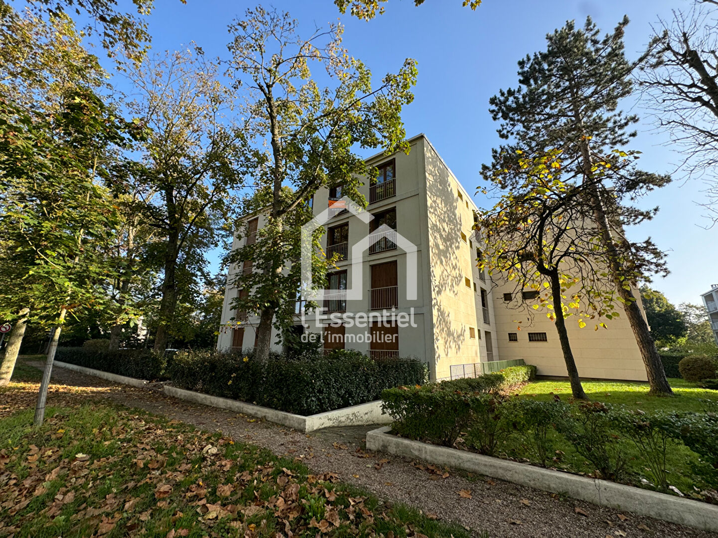 Appartement Maisons Laffitte 4 pièce(s) 82.76 m2