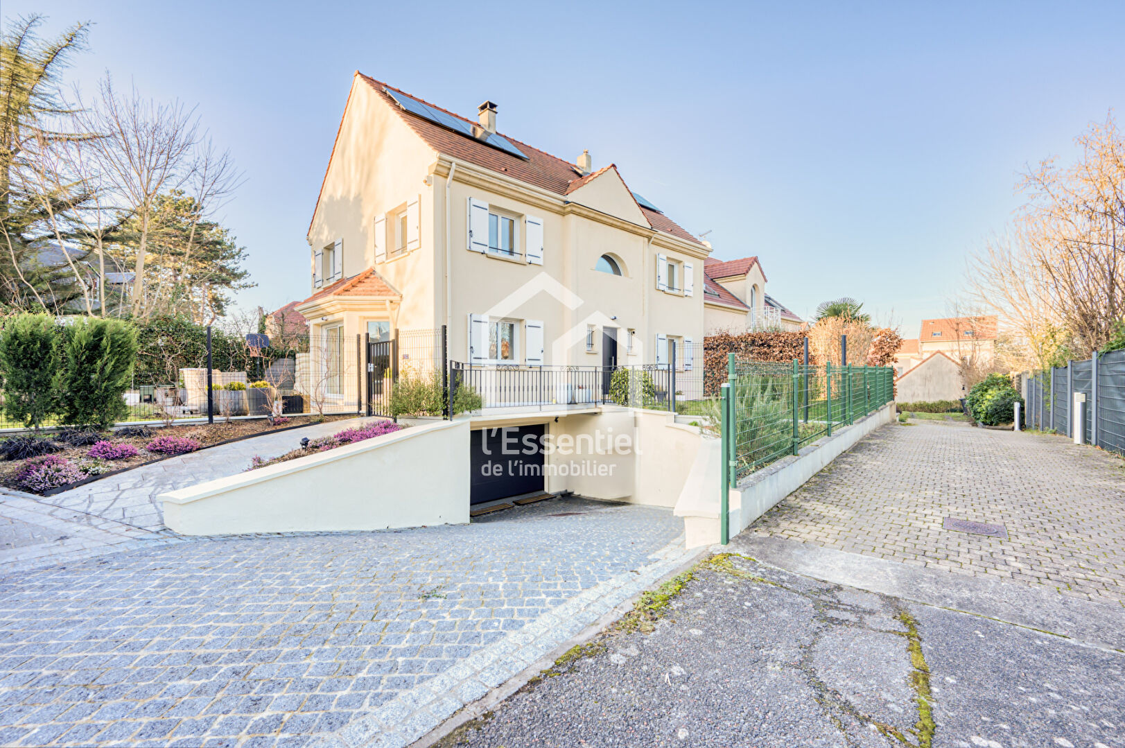 Agence immobilière de L'essentiel De L'immobilier - L'Essentiel de L'Immobilier - St Germain en Laye