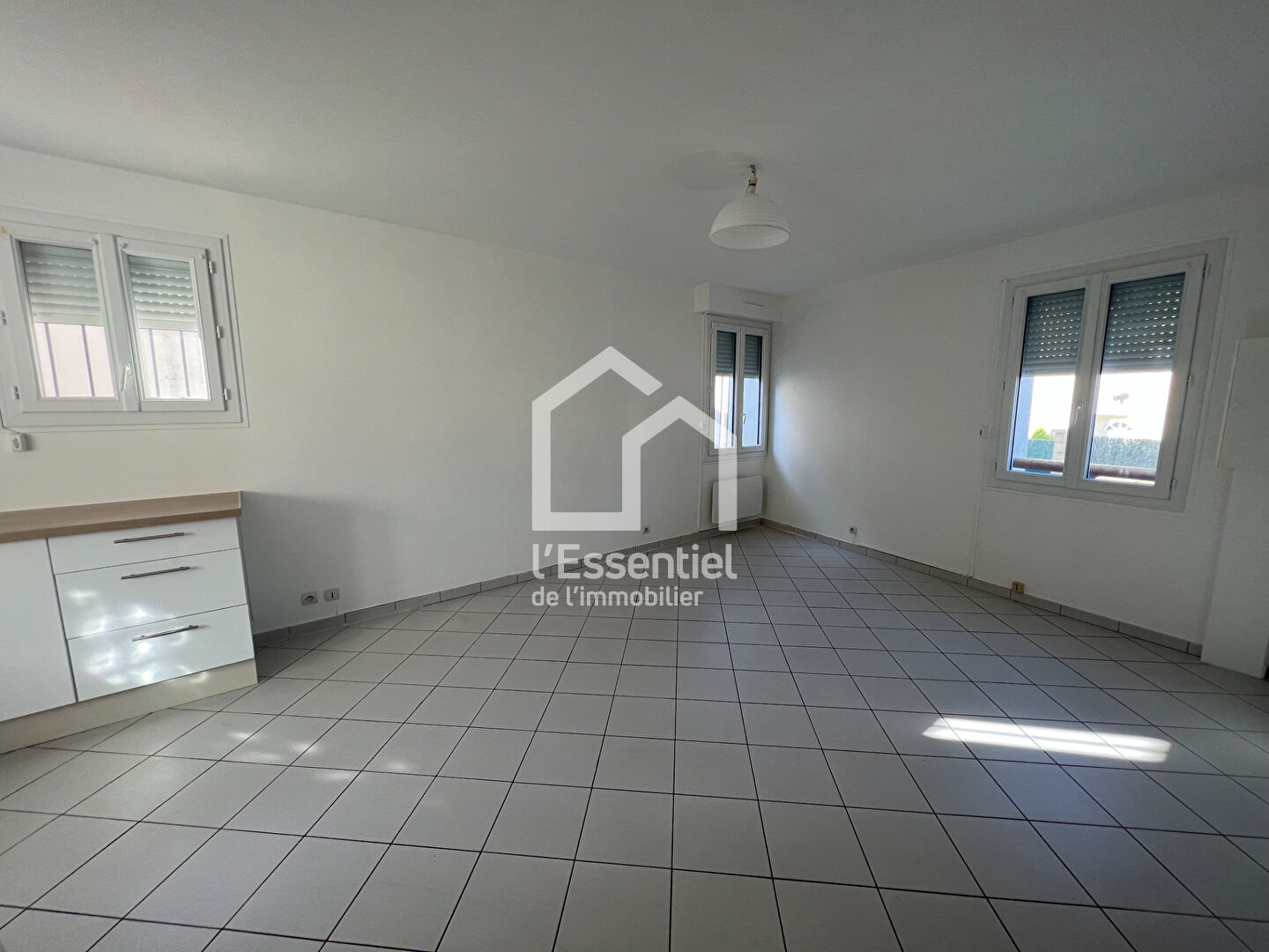 Photo Appartement Chanteloup Les Vignes 2 pièce(s) 39 m2 image 2/6