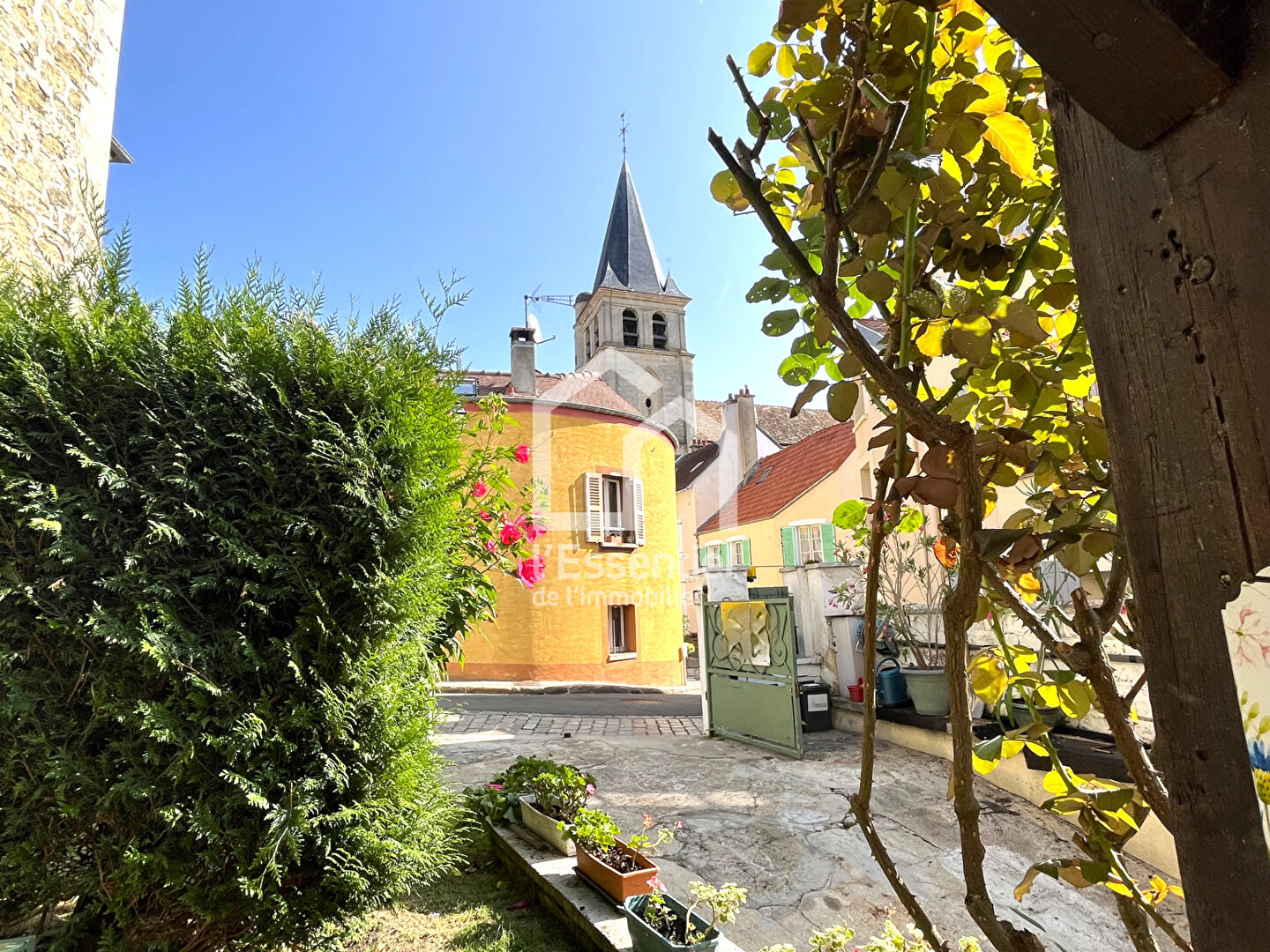 Photo Maison Andresy Centre ville avec Parkings ! image 2/6