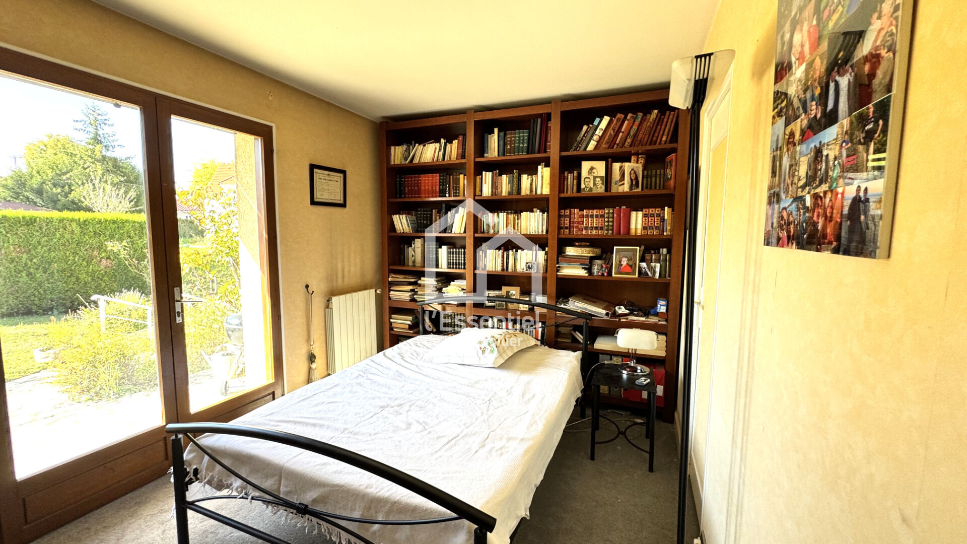 Photo Grande Maison  7 pièce(s) 4chs  180.66 m2 CHAPET sous-sol total 1019m² terrain image 5/6