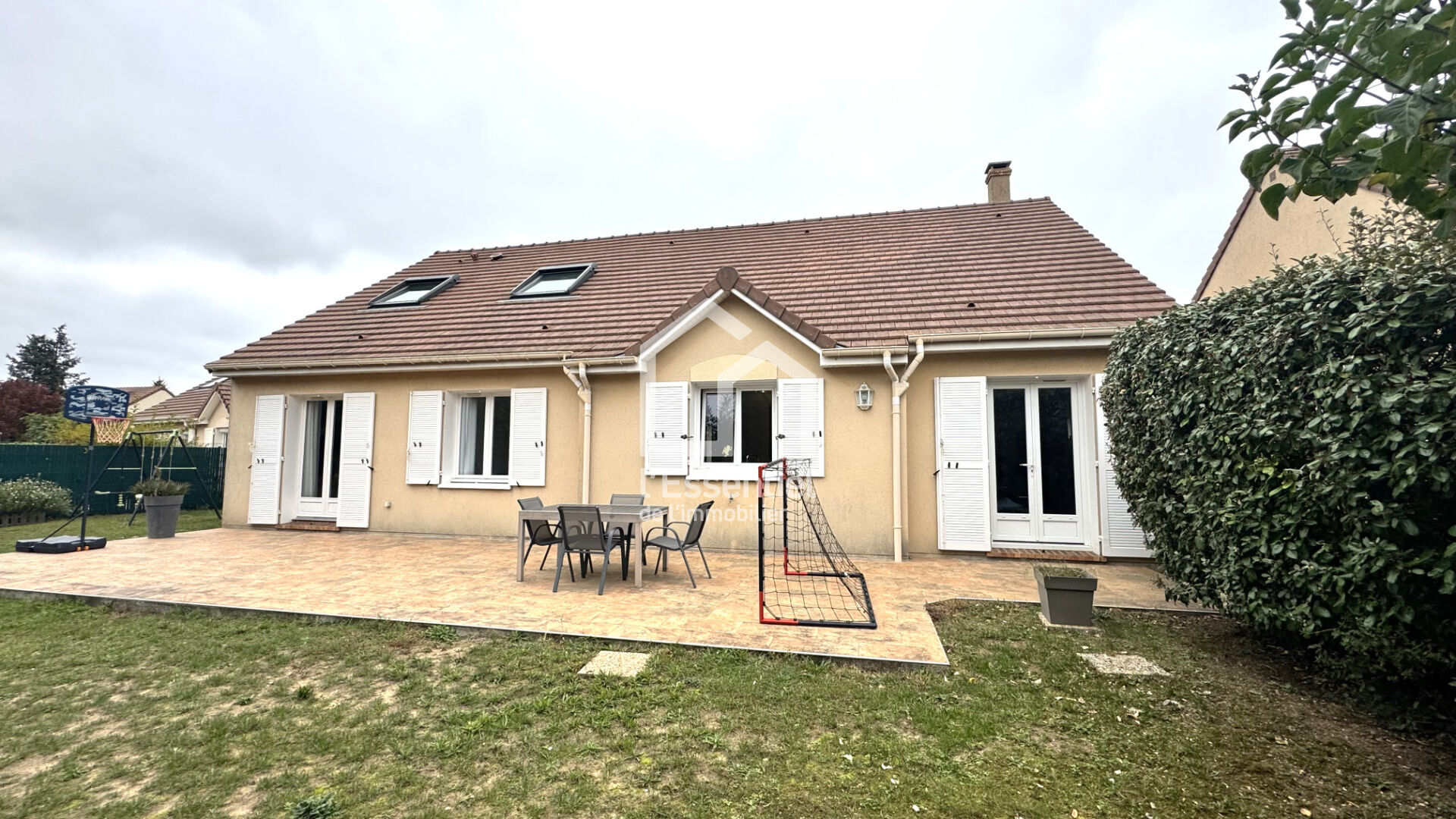 Maison Vernouillet 7 pièce(s) 148 m2 jardin 570m²