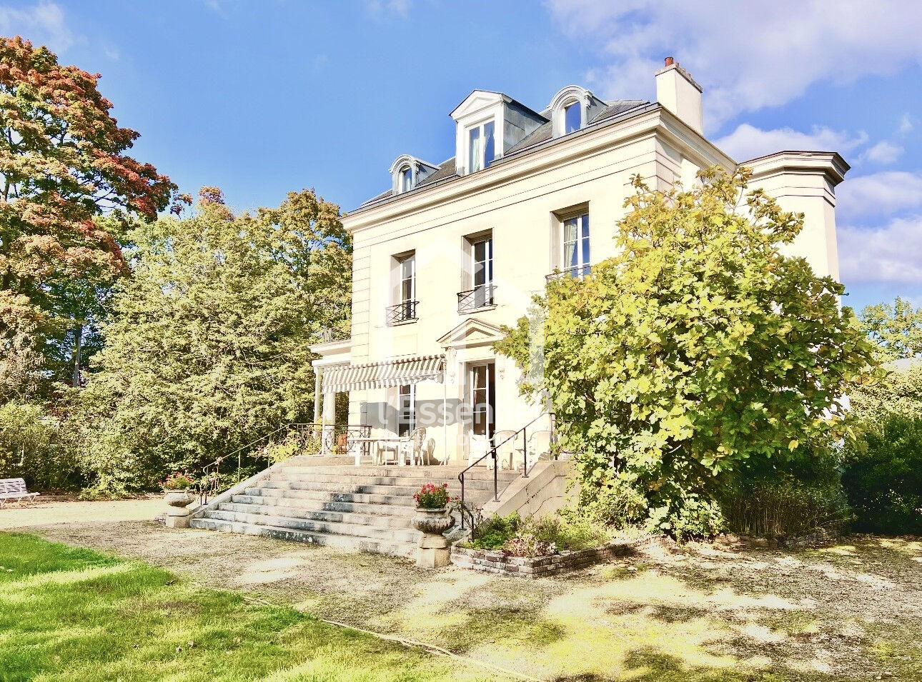 Agence immobilière de L'essentiel De L'immobilier - L'Essentiel de L'Immobilier - St Germain en Laye