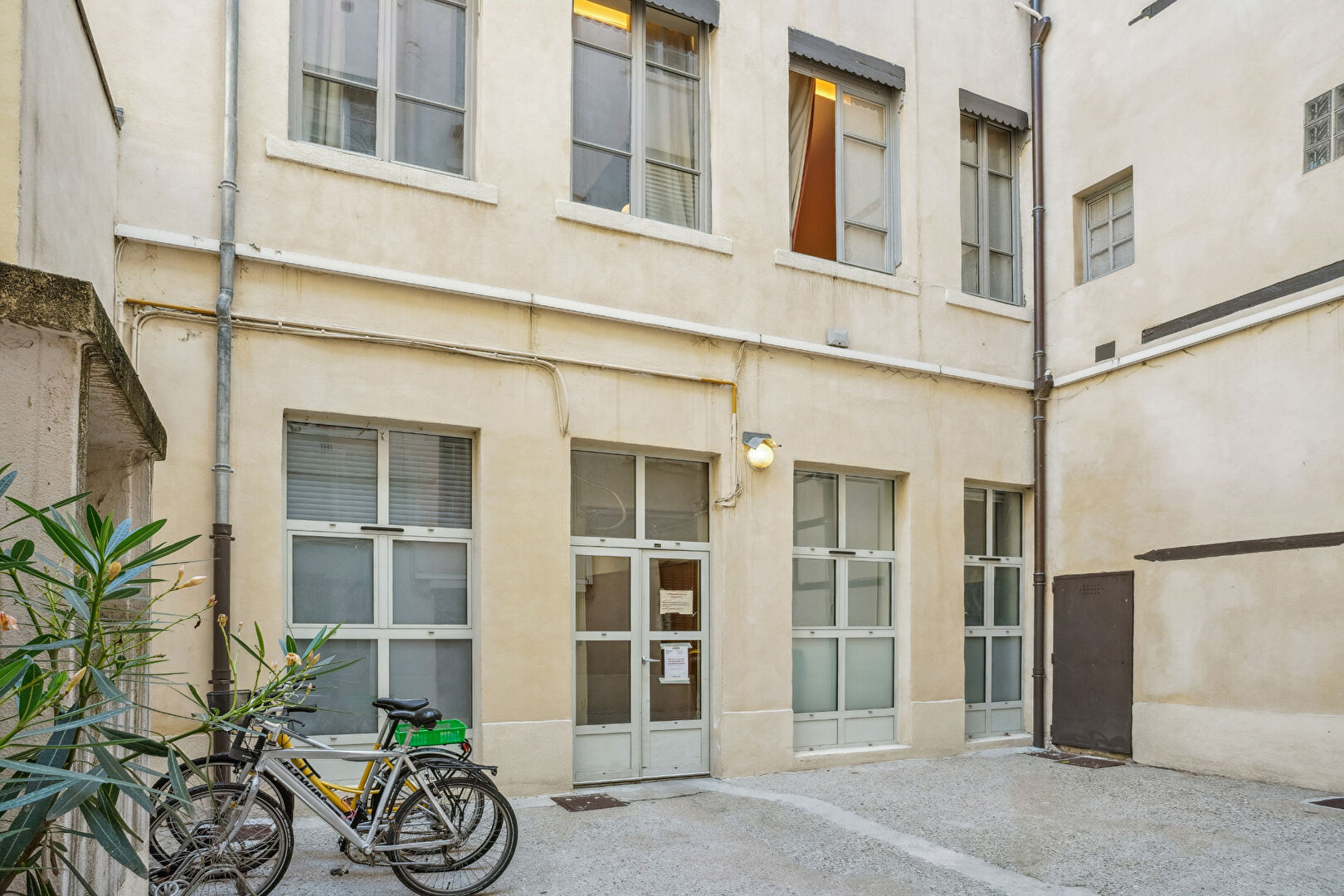 Photo QUARTIER AINAY - Appartement  2 pièce(s)  de 34m2 image 6/6