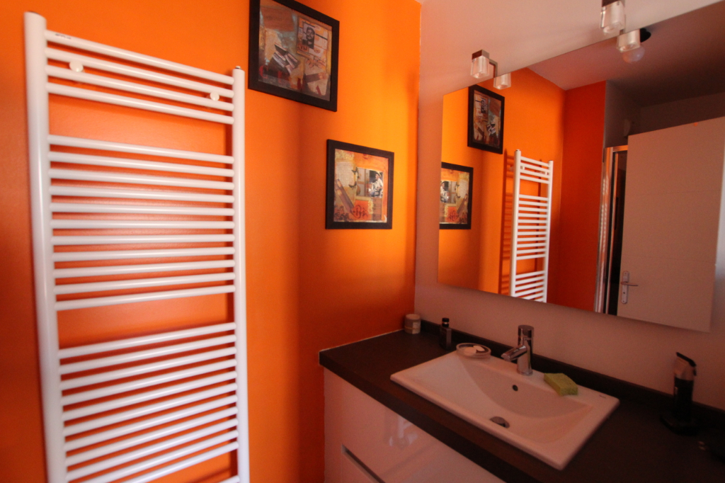 Photo APPARTEMENT T4 MEUBLE - LYON 6 QUARTIER BELLECOMBE image 6/6