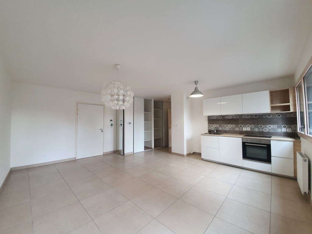 T2 LUMINEUX DE 48M² - VILLEURBANNE