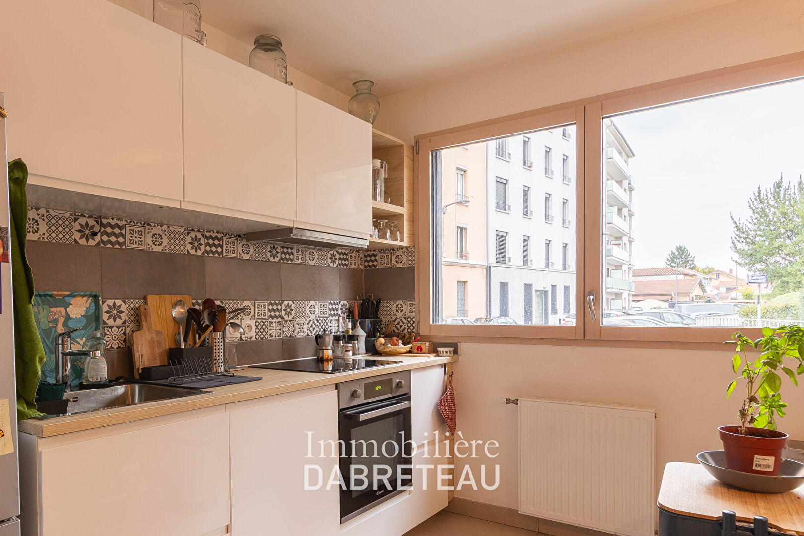 Photo T2 LUMINEUX DE 48M² - VILLEURBANNE image 4/6