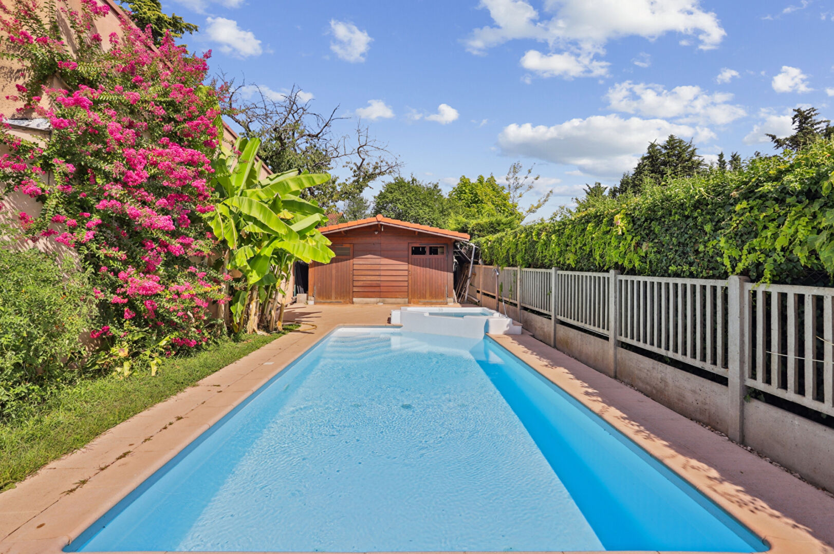 Maison - centre Vaulx En Velin !