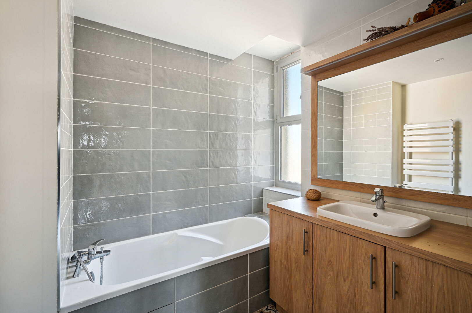 Photo T3 MEUBLE 107 M2 - CALUIRE-ET-CUIRE image 4/6