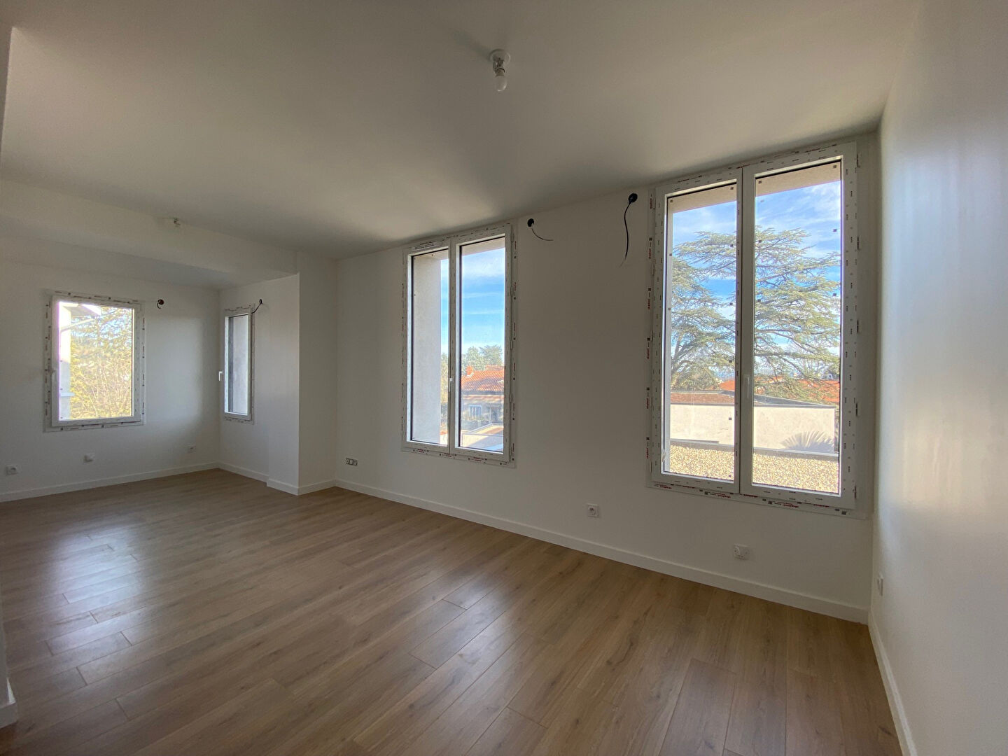 Photo Caluire Secteur Vassieux - T2 avec vue dégagée image 3/6