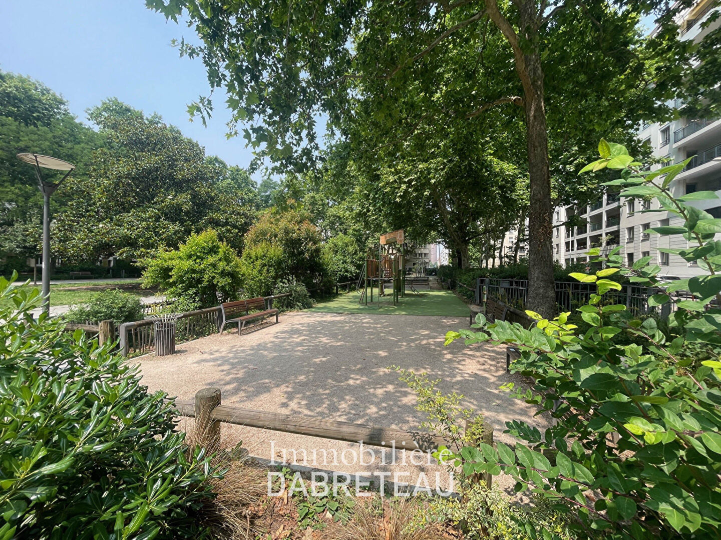 Photo Place de stationnement - Villeurbanne image 2/5