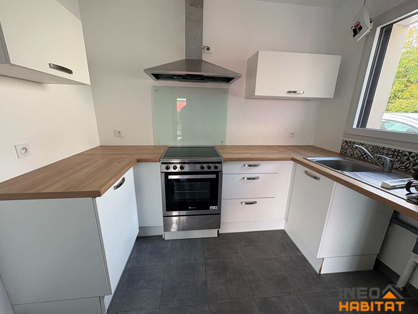 Photo Contemporaine GEVEZE - 5 pièce(s) - 102.54 m2 image 3/6