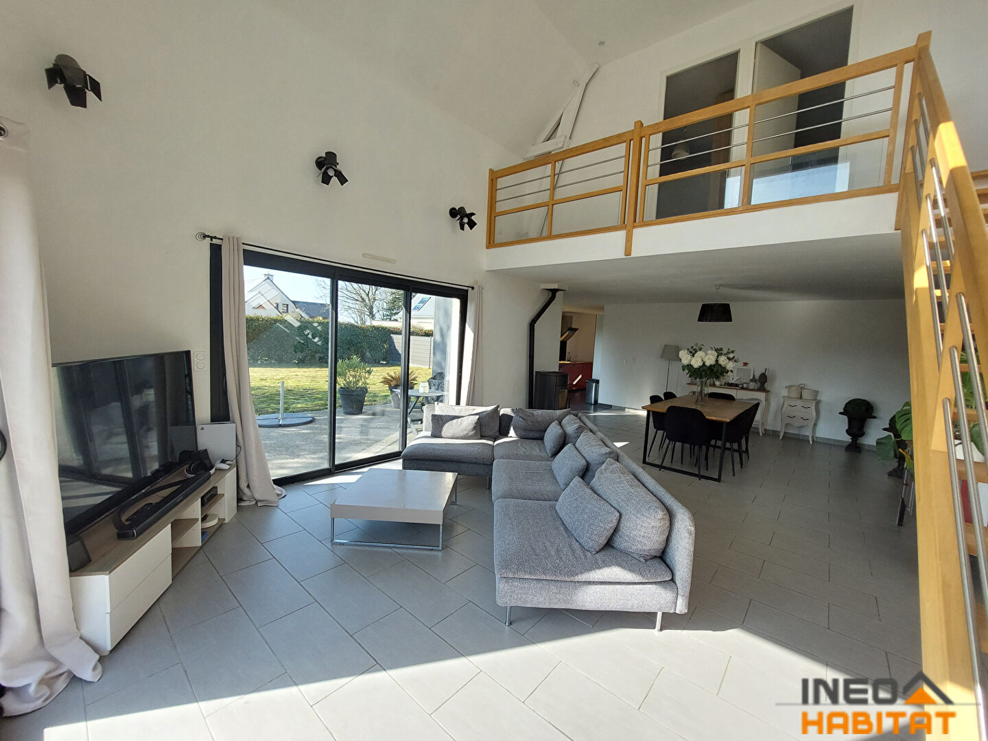 Photo Superbe maison contemporaine vue campagne TINTENIAC image 2/6