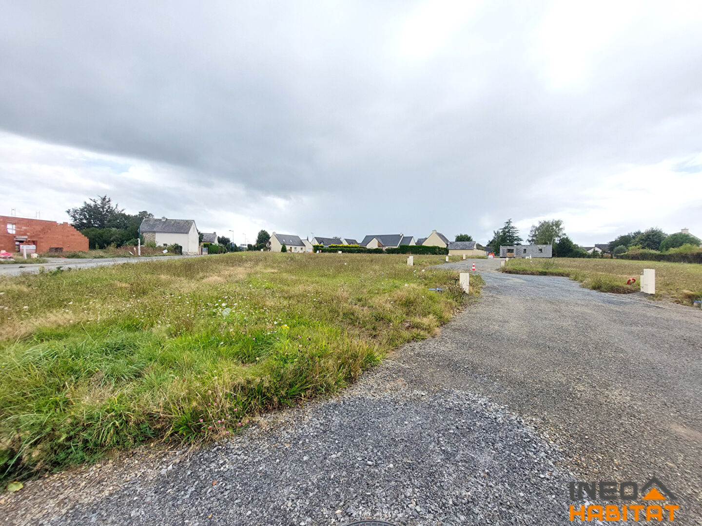 Photo Terrain constructible Saint Domineuc 421 m2 image 2/4