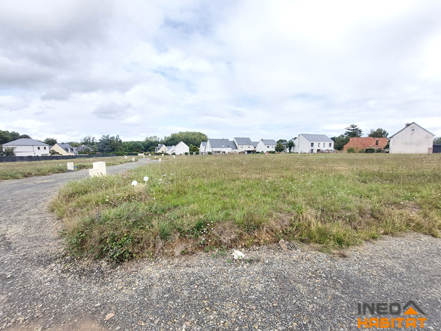 Photo Terrain constructible Saint Domineuc 421 m2 image 3/4