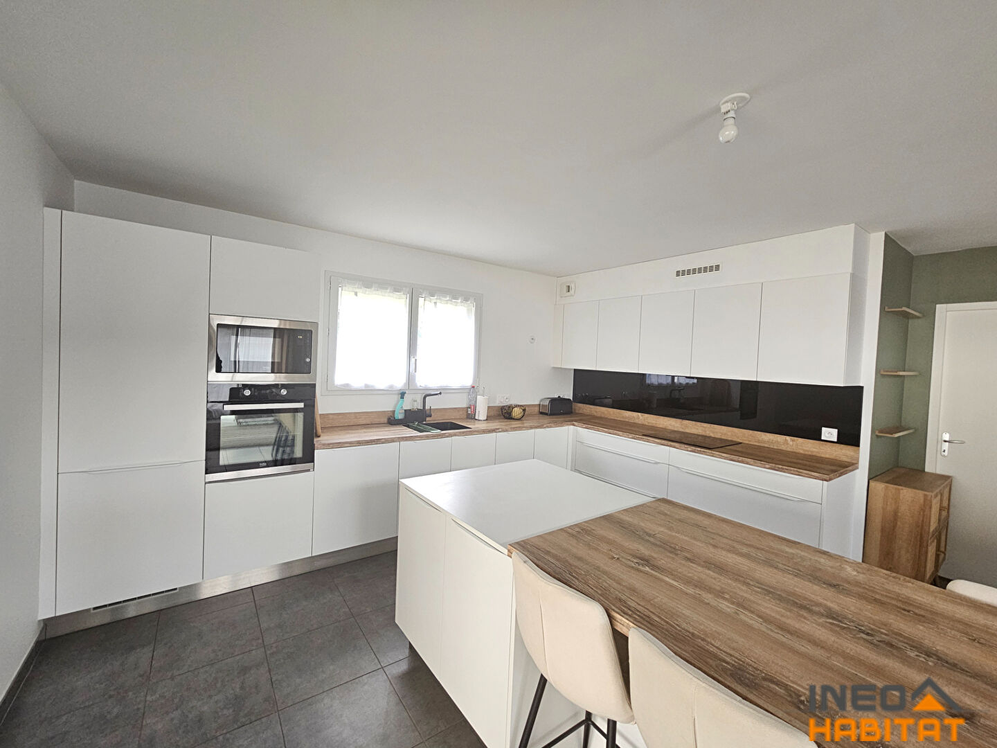 Photo EXCLUSIVITÉ INEO HABITAT - Maison contemporaine - 4 chambres - Garage - GEVEZÉ image 5/6