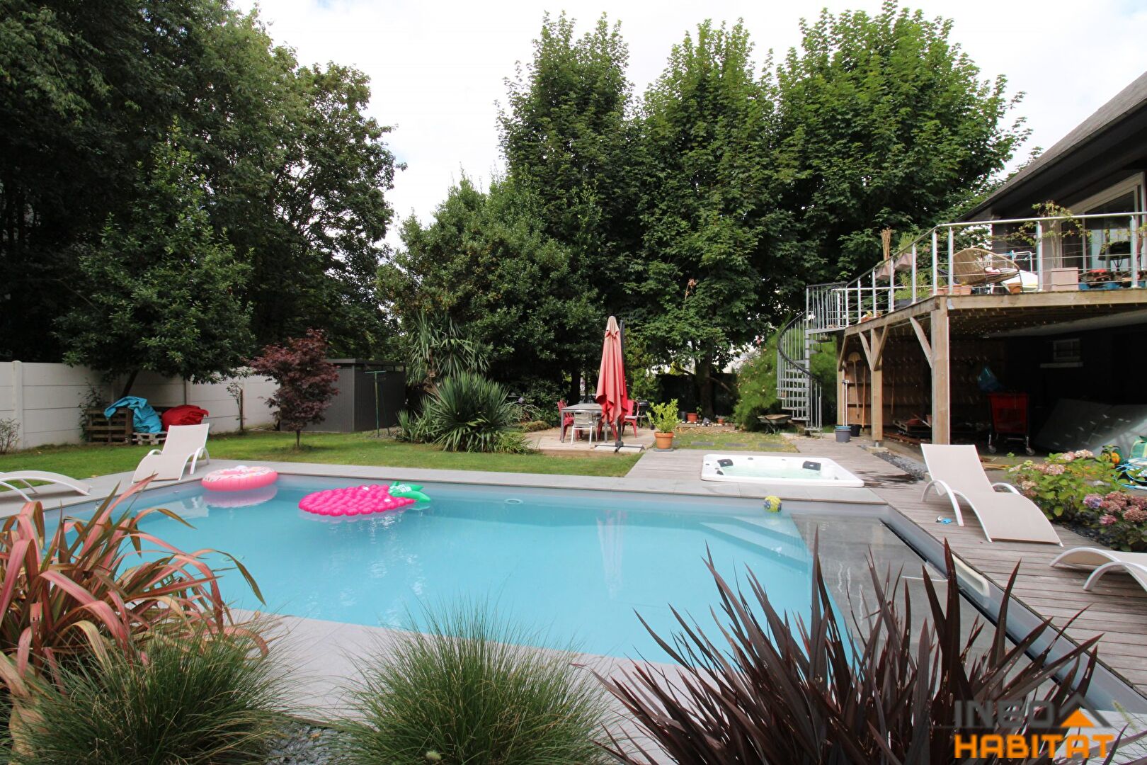 Photo Rennes Poterie - Maison Familiale Et Son Jardin Sans Vis-à-vis image 1/6