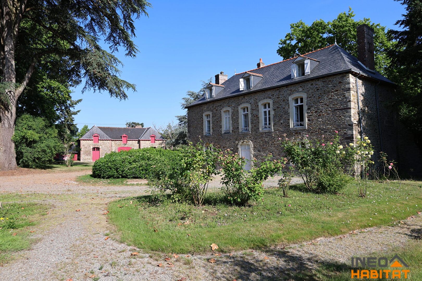 Photo Chanteloup - Château Et Ses Dépendances Aux Portes Du Village image 3/6