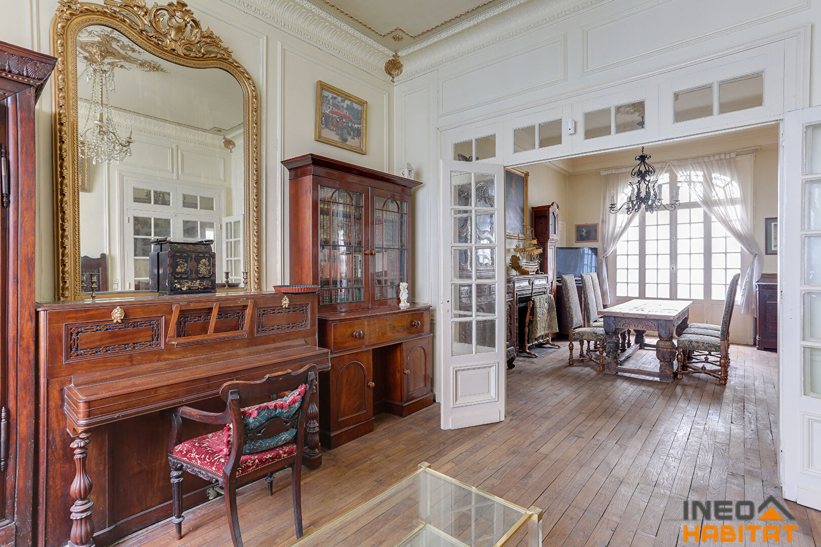 RENNES Hyper Centre - Hôtel Particulier XIXème Et Son Jardin