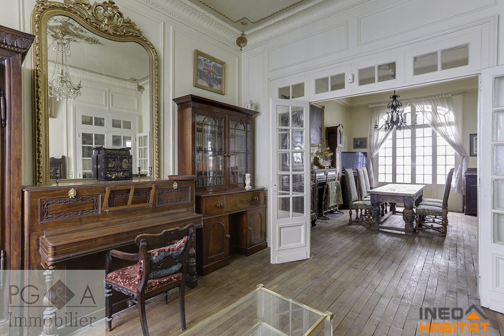 Photo RENNES Hyper Centre - Hôtel Particulier XIXème Et Son Jardin image 2/6