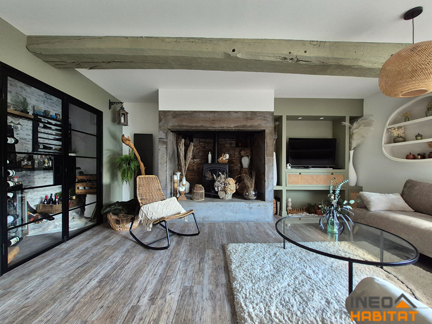 Photo Maison Laille 6 pièce(s)  203m² image 4/6