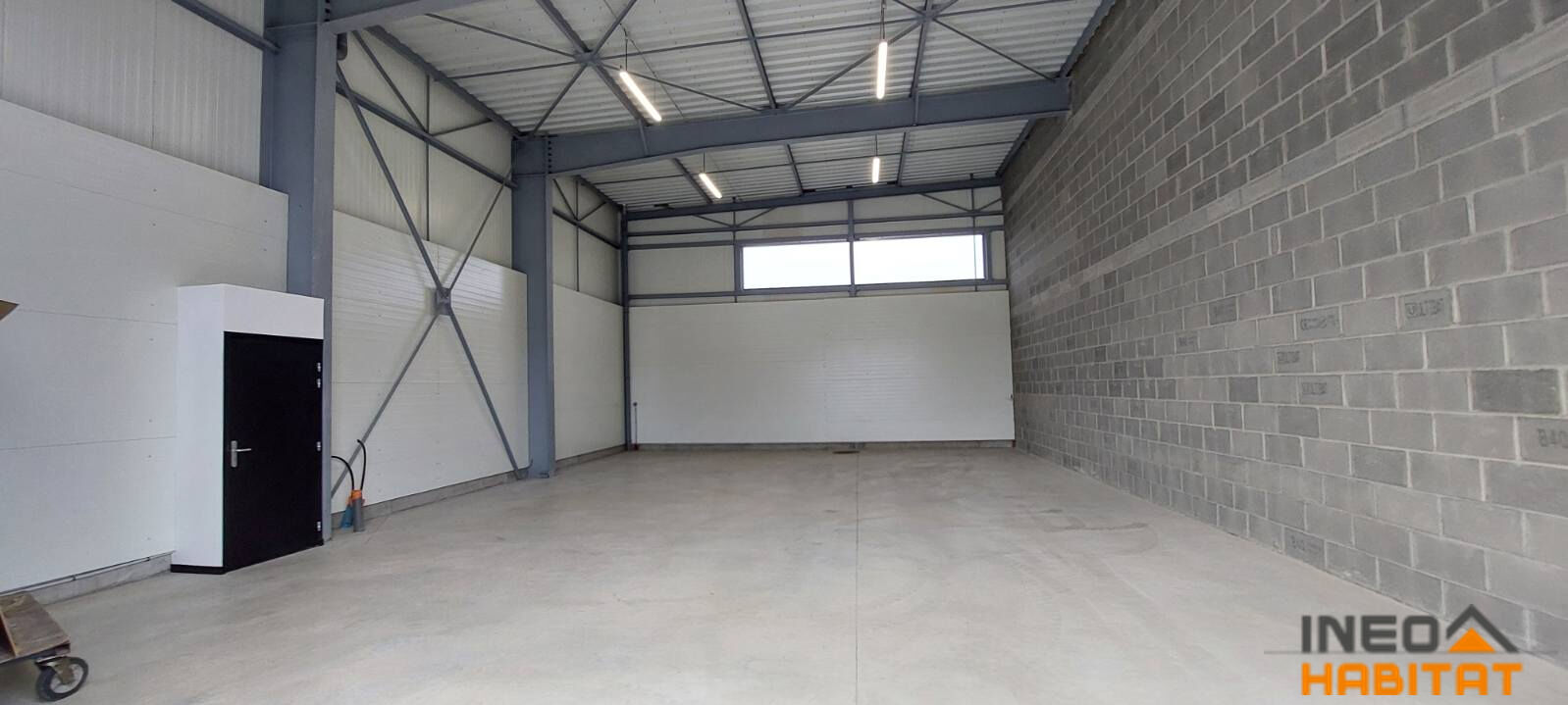 Hangar professionnel Guichen 138 m2