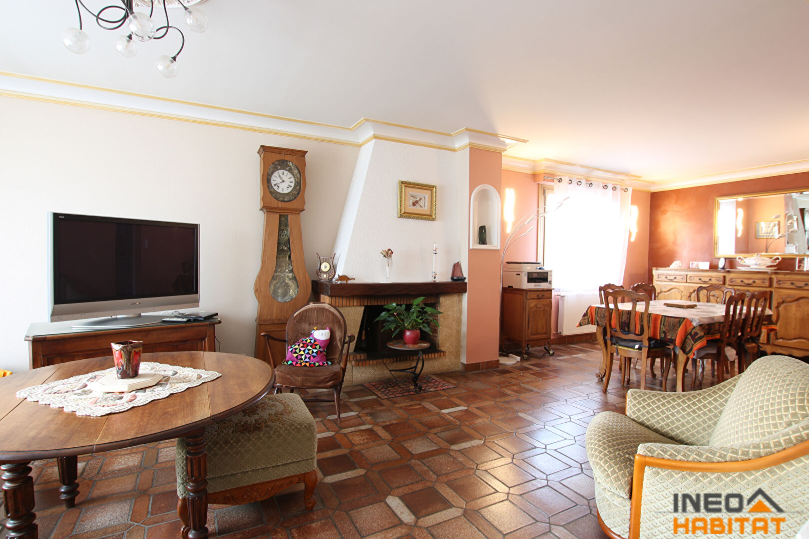 Photo Maison Laille 7 pièce(s) 129 m2 image 2/6