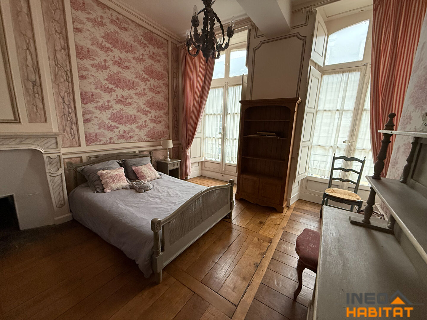 Photo Rennes  Centre ville - Appartement XVIII ième de grand standing image 5/6