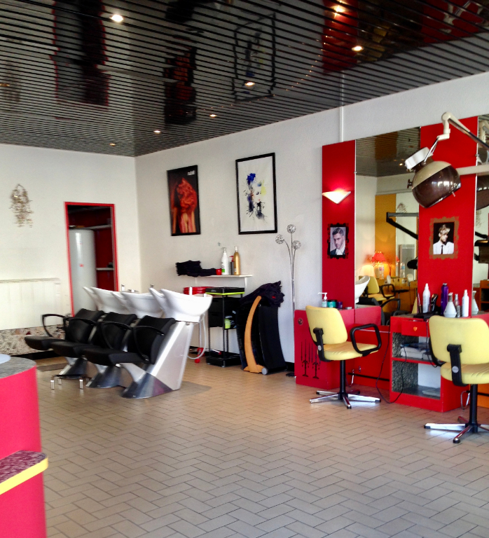 Photo A SAISIR CAUSE RETRAITE SALON DE COIFFURE BREST image 2/3