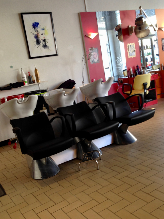 Photo A SAISIR CAUSE RETRAITE SALON DE COIFFURE BREST image 3/3