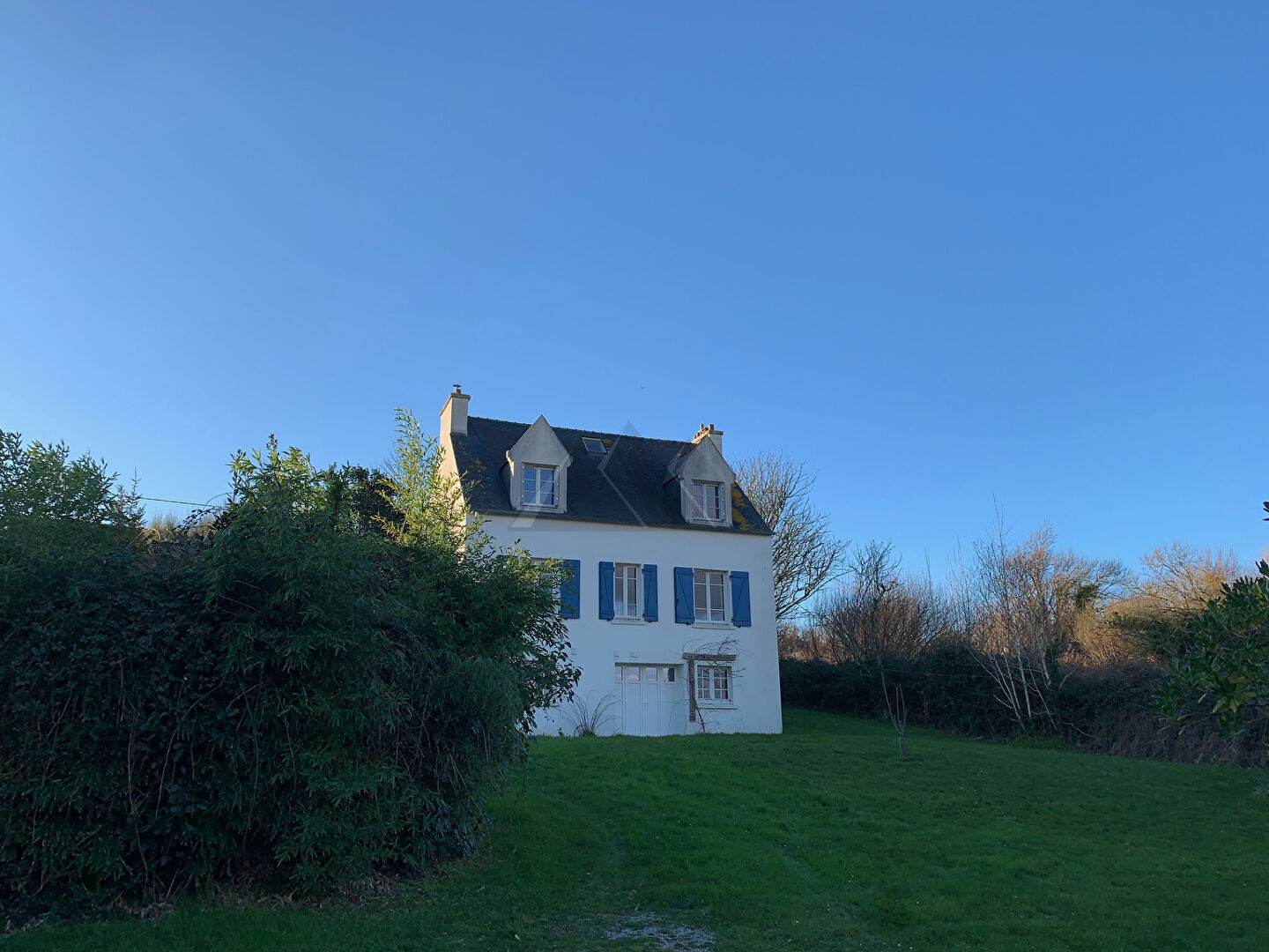 MAISON DE 6 PIECES A VENDRE GARAGE SUR 1600 m2 CAMARET SUR MER