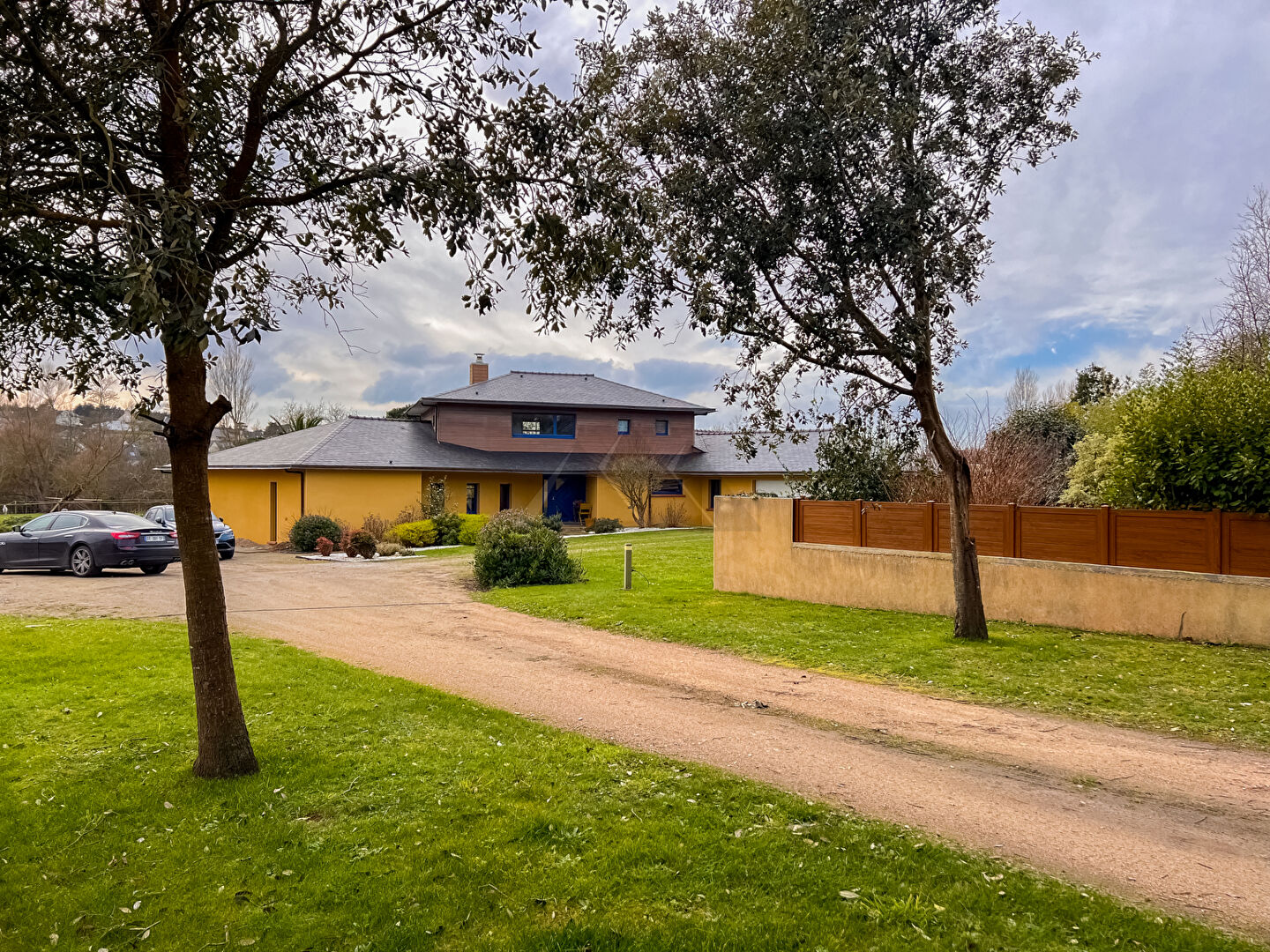 Photo MAISON SPACIEUSE A VENDRE LAMPAUL-PLOUARZEL image 3/6