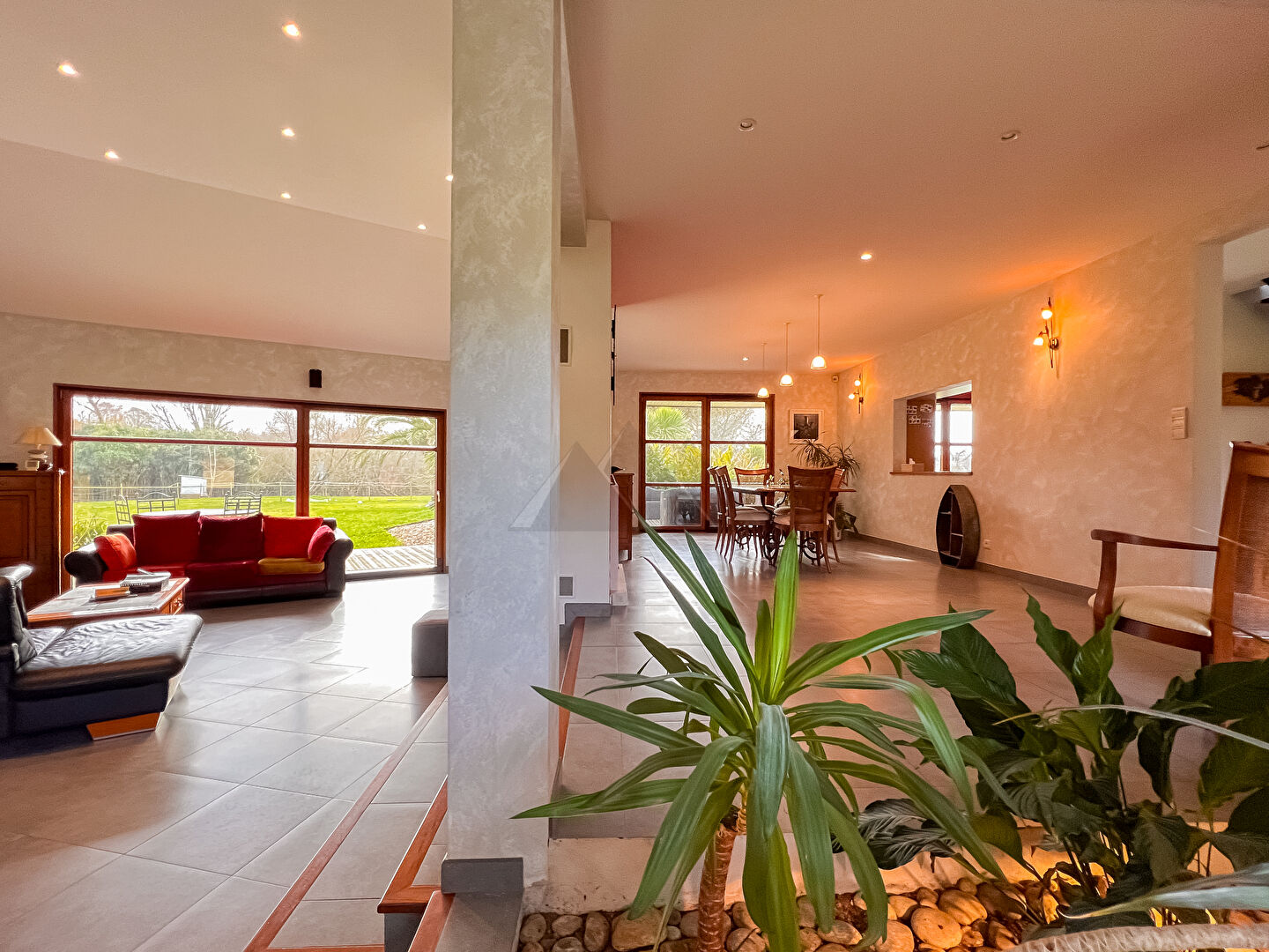 Photo MAISON SPACIEUSE A VENDRE LAMPAUL-PLOUARZEL image 6/6