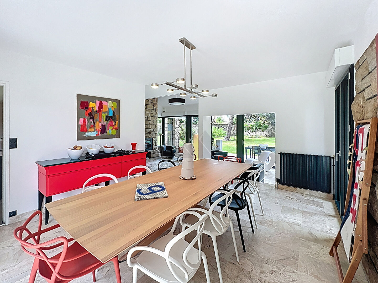 Photo MAISON D'ARCHITECTE RENOVEE 6 CHAMBRES BOURG DE SAINT-RENAN image 4/6