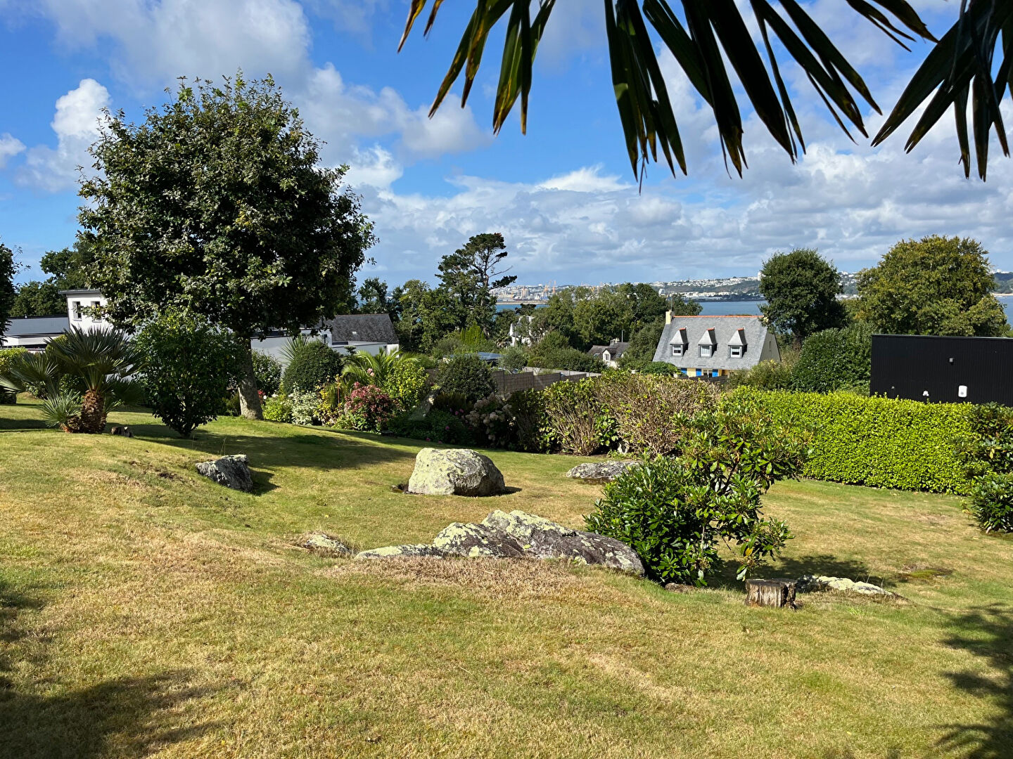 TERRAIN CONSTRUCTIBLE VUE MER A VENDRE KERALIOU PLOUGASTEL DAOULAS