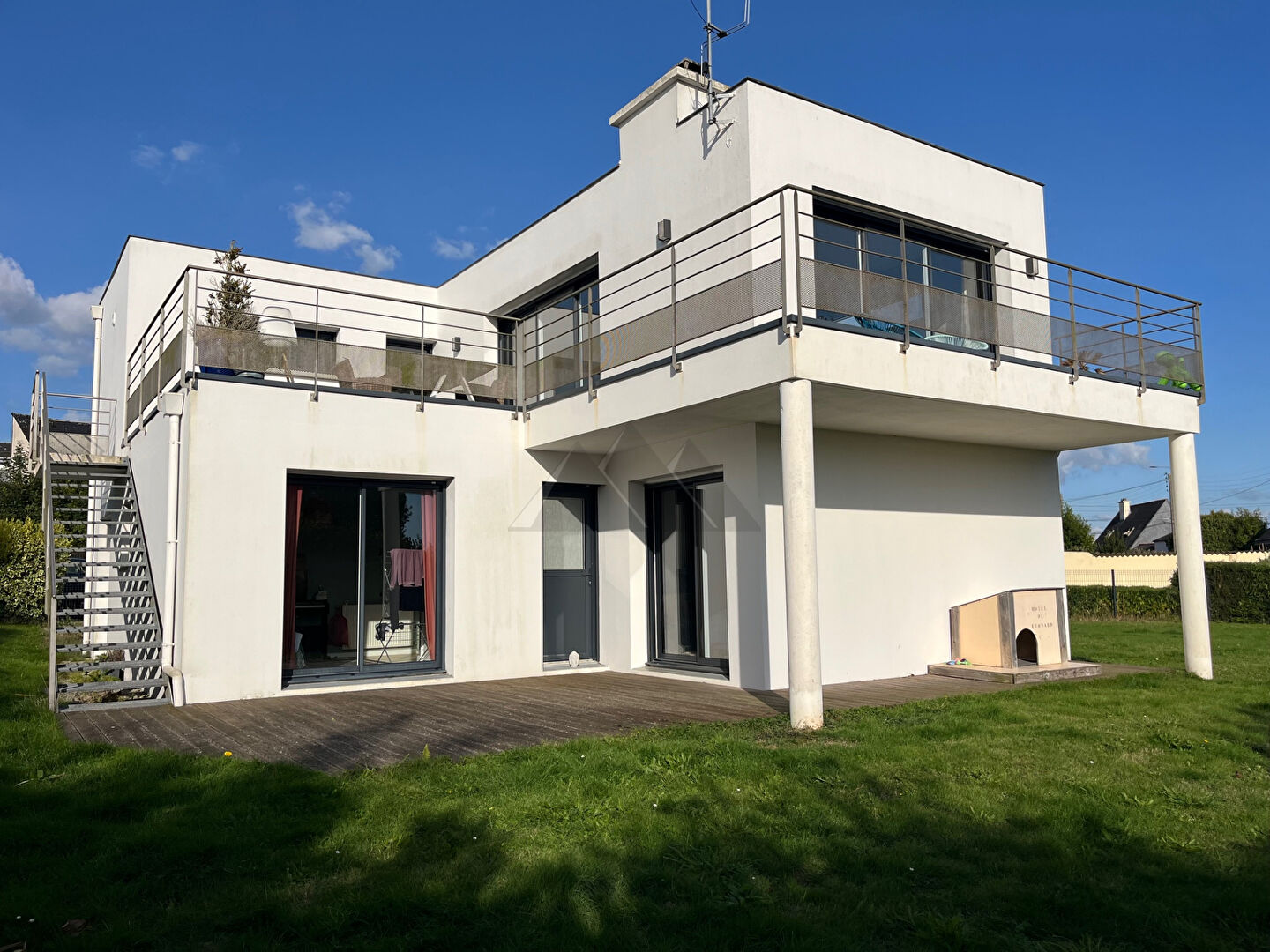 A VENDRE MAISON CONTEMPORAINE VUE MER LE RELECQ KERHUON