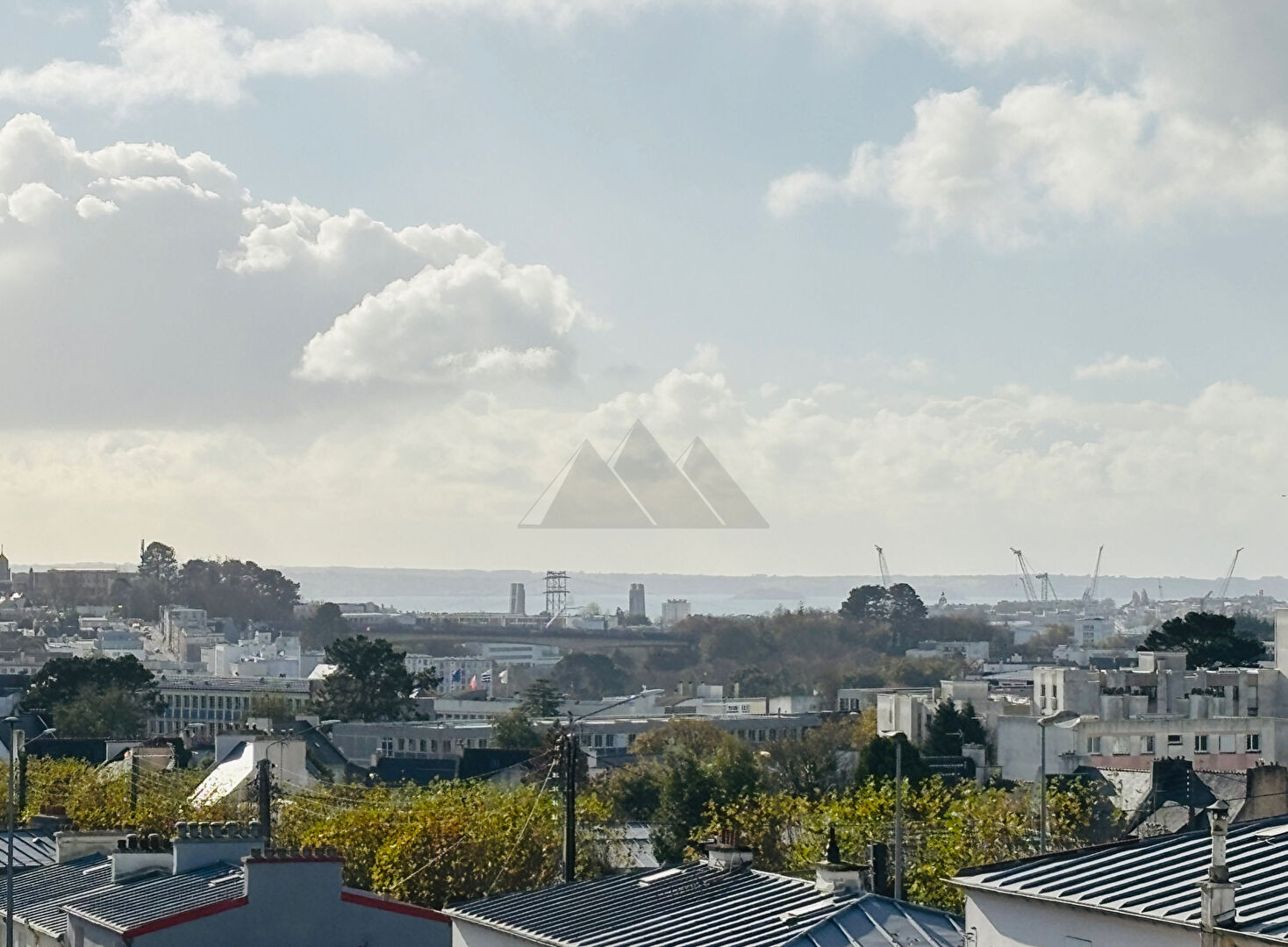 Photo MAISON CONTEMPORAINE DE 180 M² A VENDRE A BREST - LAMBEZELLEC image 3/6