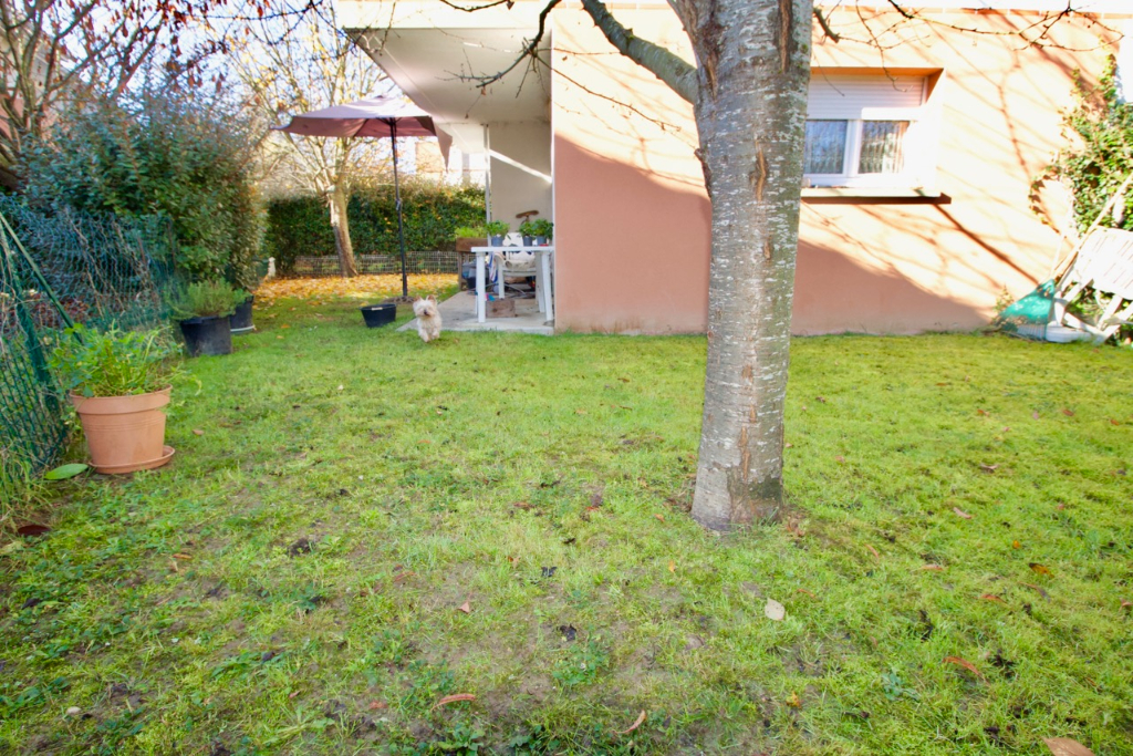 Photo Villeneuve Sur Lot, dans une résidence récente, appartement de type 2 d'environ 41m2 avec un jardin privatif d'environ 96m2.  Il est composé d'une entrée indépendante, une pièce de vie avec un coin cuisine américaine avec un accès au jardin, une chambre, image 2/6
