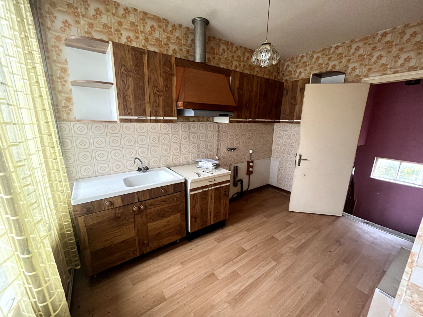 Immeuble à CANCON. Immeuble de rapport composé de deux appartements T3. Venez découvrir cet immeuble composé d'un appartement de 60,12m2 actuellement loué 450 charges comprises depuis le 22/02/2016. Cet appartement comprend deux chambres et un jardin ain