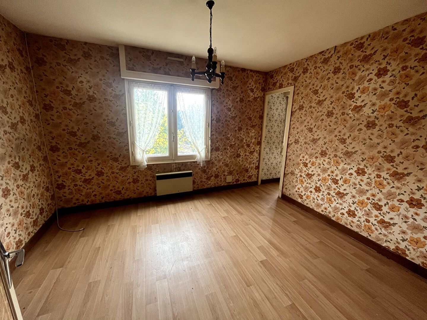 Photo Immeuble à CANCON. Immeuble de rapport composé de deux appartements T3. Venez découvrir cet immeuble composé d'un appartement de 60,12m2 actuellement loué 450 charges comprises depuis le 22/02/2016. Cet appartement comprend deux chambres et un jardin ain image 2/6