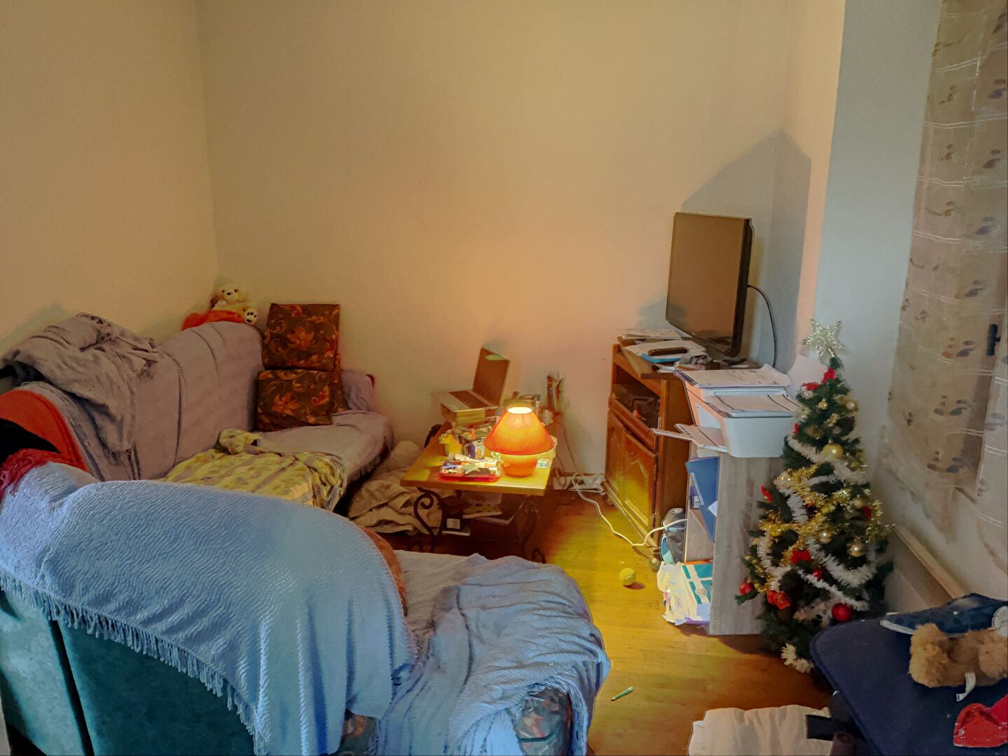 Photo Immeuble à CANCON. Immeuble de rapport composé de deux appartements T3. Venez découvrir cet immeuble composé d'un appartement de 60,12m2 actuellement loué 450 charges comprises depuis le 22/02/2016. Cet appartement comprend deux chambres et un jardin ain image 4/6