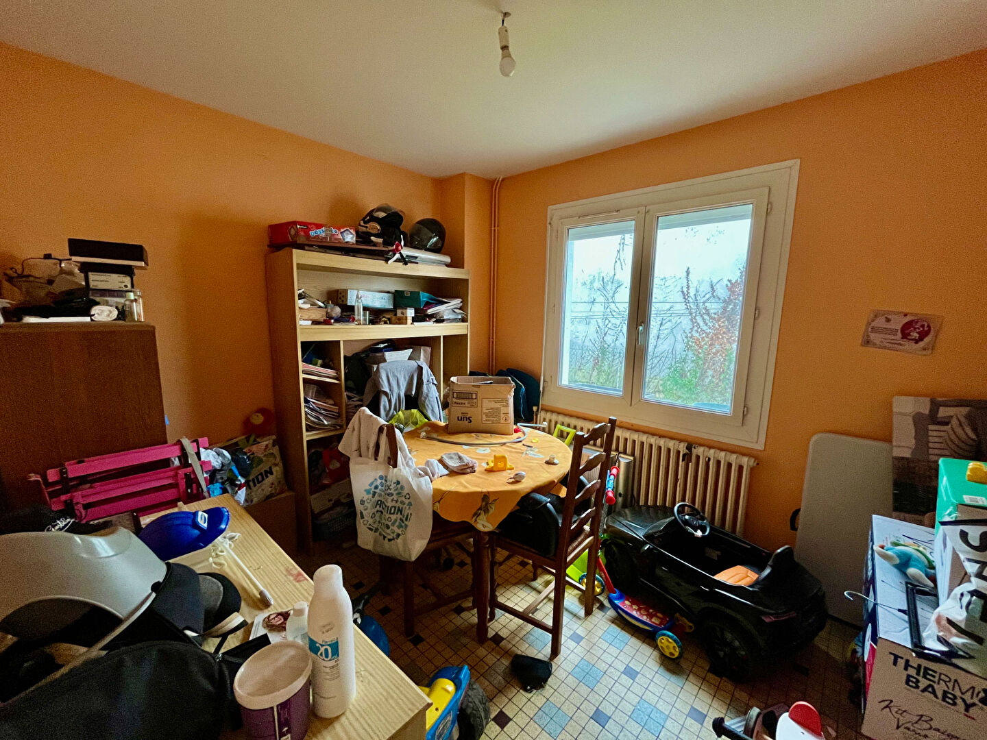 Photo Dans un quartier paisible de Villeneuve-sur-Lot, cette maison à usage d'habitation offre une opportunité unique pour ceux qui recherchent une résidence chaleureuse et accueillante. Surface habitable d'environ 107,11 m2. La maison est actuellement louée 58 image 5/6