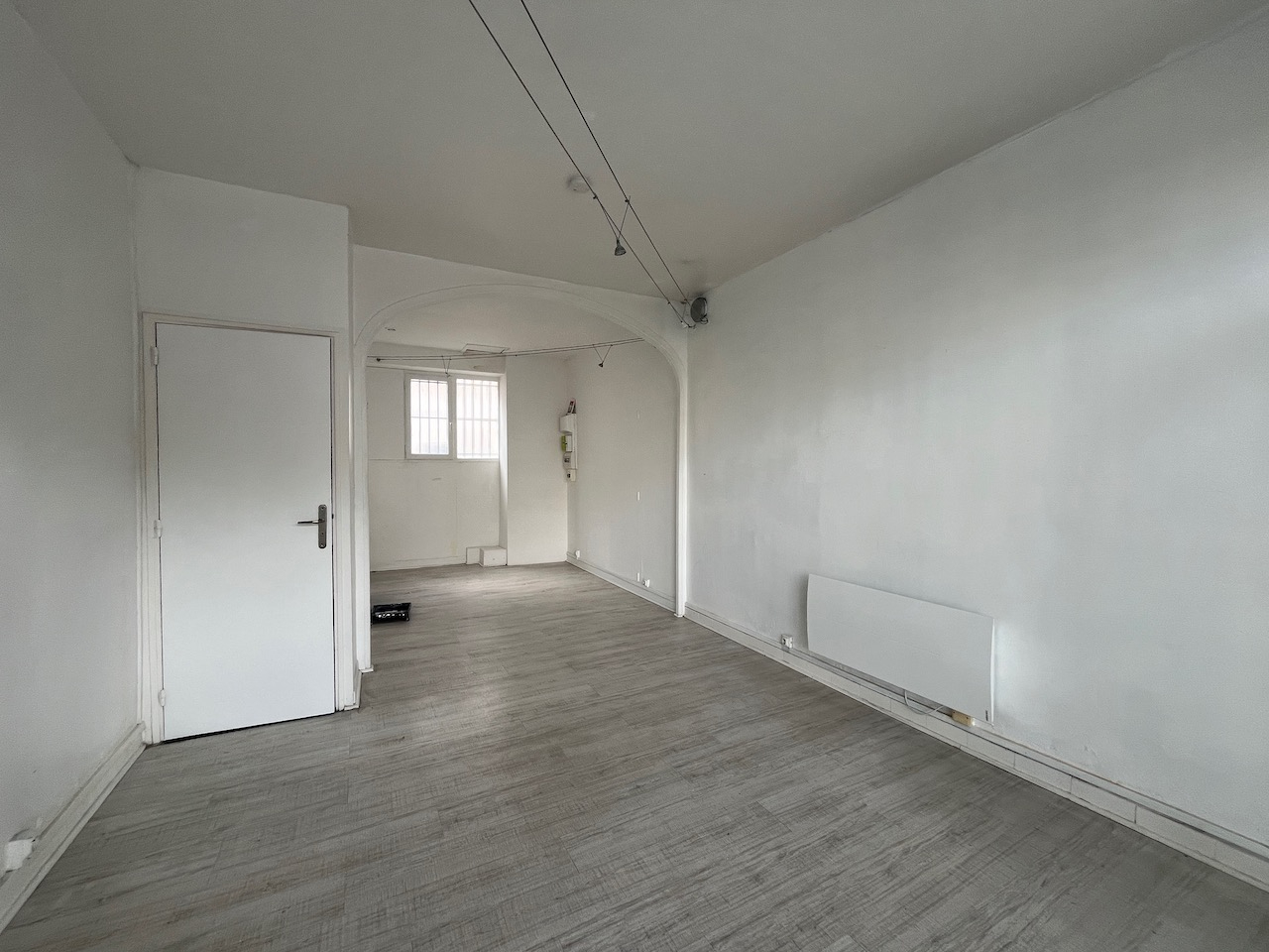 Photo Villeneuve sur Lot, local commercial très VISIBLE, situé sur un axe piéton passant entre le grand parking de la République et les commerces du centre ville dans la zone piétonne. image 4/6