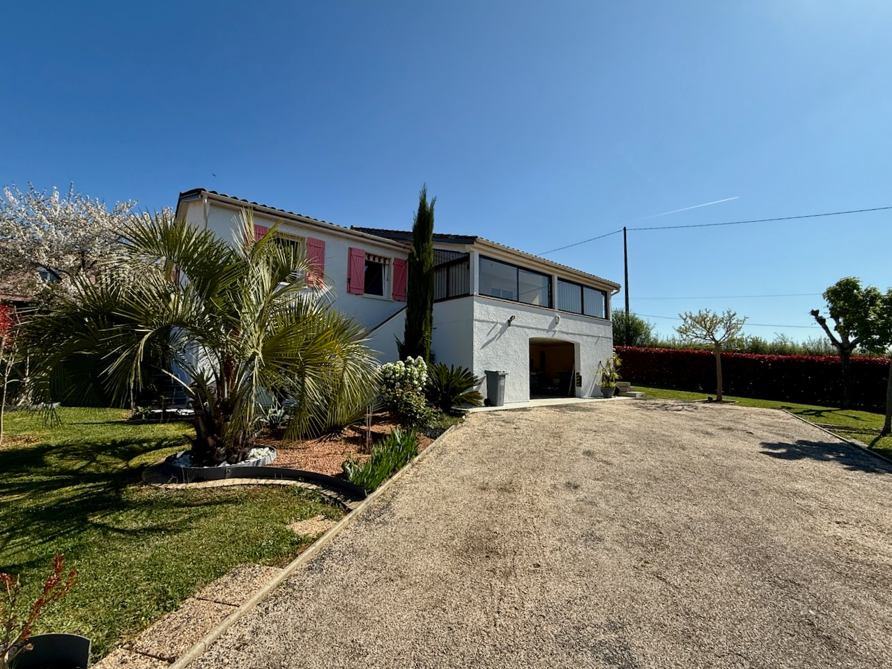 Maison familiale avec spa, terrasse et grand garage- Villeneuve-sur-Lot