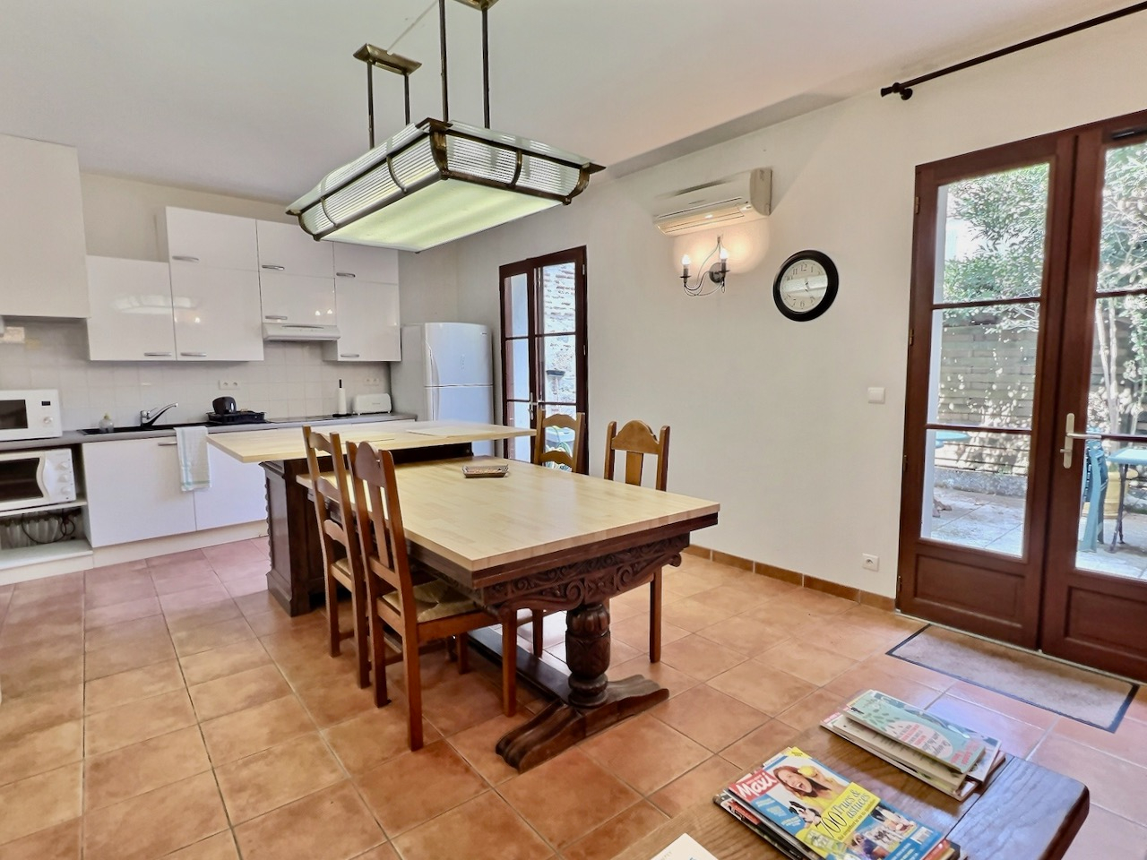 Photo Maison à Villeneuve sur Lot pour investissement locatif Cette maison de 208 m² offre un fort potentiel locatif et une configuration parfaitement adaptée à la location courte durée ou à la nuitée. Le bien se compose de cinq studios indépendants, tous équip image 5/6