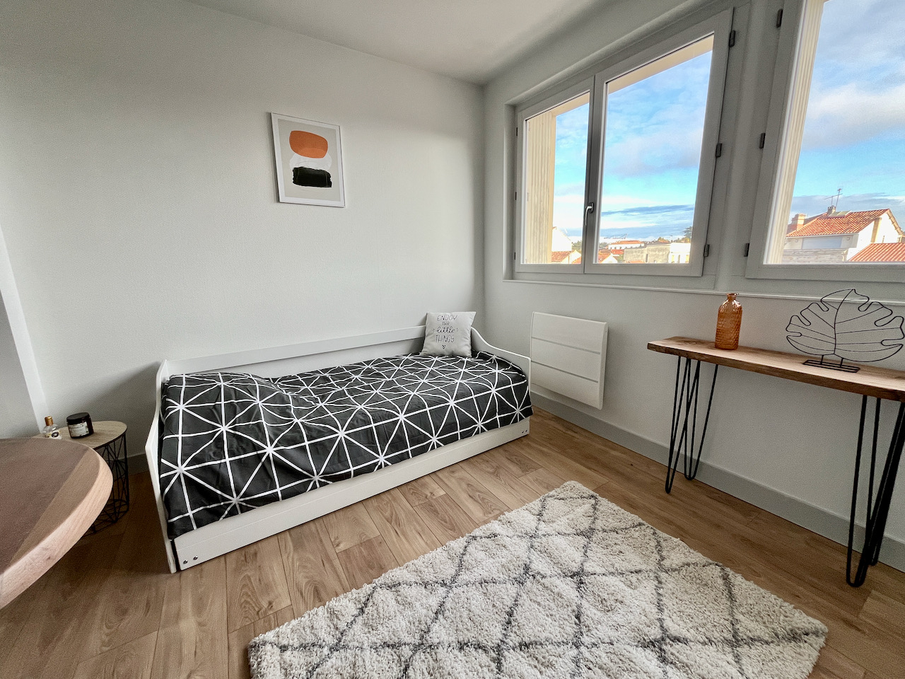 Photo IDEAL INVESTISSEUR !! Secteur Villeneuve/Lot, studio meublé de 21,24 m² situé au dernier étage d'une résidence sécurisée de 9 lots. L'appartement est vendu libre de toute occupation, précédemment loué 350 charges comprises.   Rentabilité de 8,48% brut so image 4/6