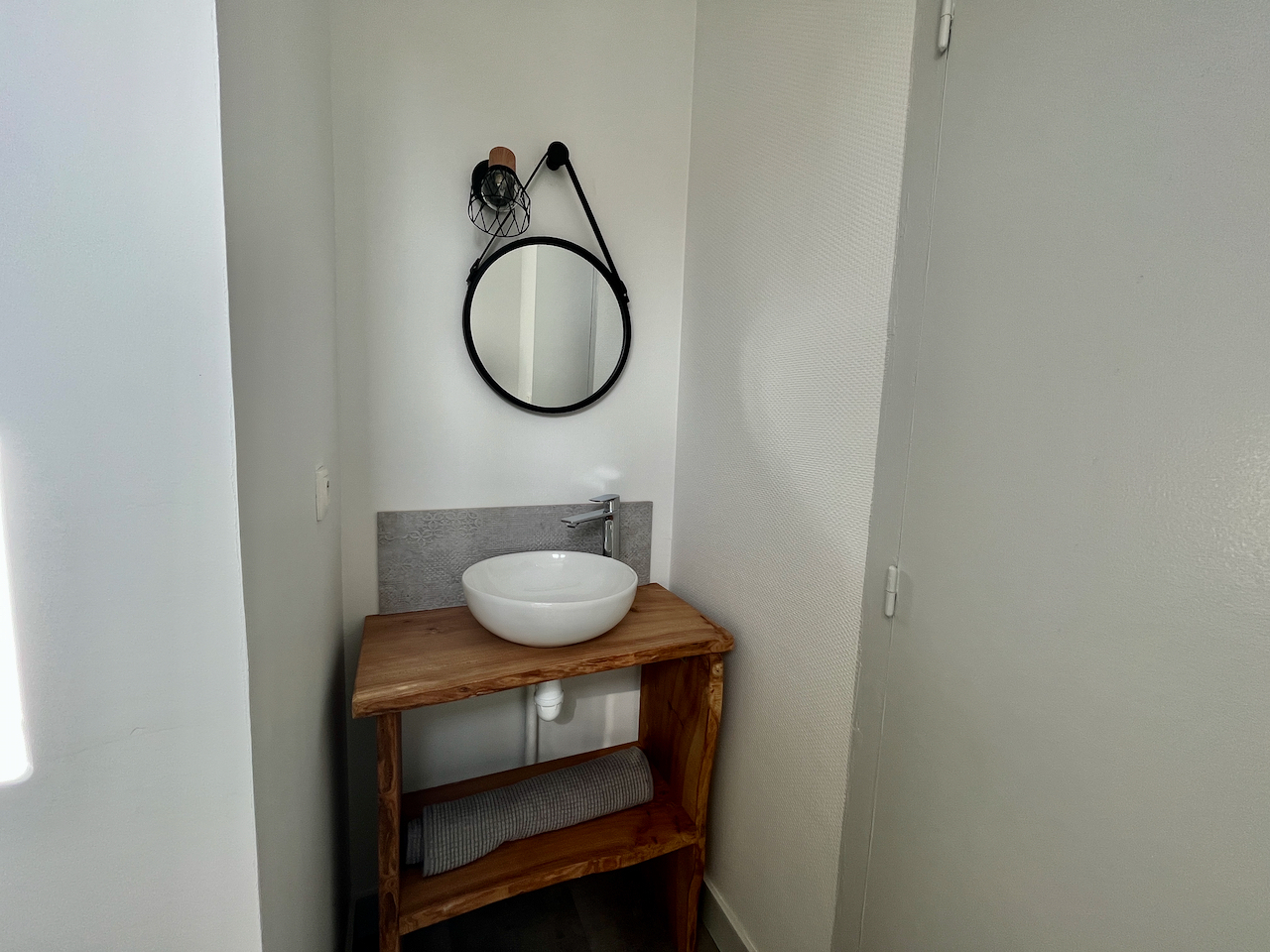 Photo IDEAL INVESTISSEUR !! Secteur Villeneuve/Lot, studio meublé de 21,24 m² situé au dernier étage d'une résidence sécurisée de 9 lots. L'appartement est vendu libre de toute occupation, précédemment loué 350 charges comprises.   Rentabilité de 8,48% brut so image 6/6
