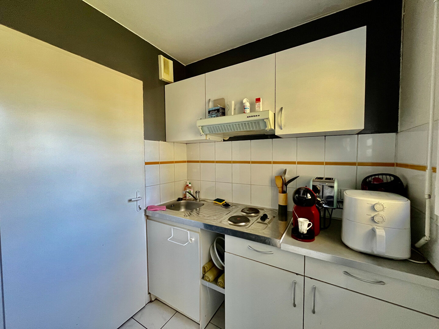 Photo IDEAL INVESTISSEUR !! Secteur Villeneuve/Lot , appartement  de type 2 de 46,44m2 avec parking dans une superbe résidence.  Venez découvrir un superbe appartement vendu loué 434,97 charges comprises depuis aout 2024. Préavis reçu, départ du locataire prév image 5/6