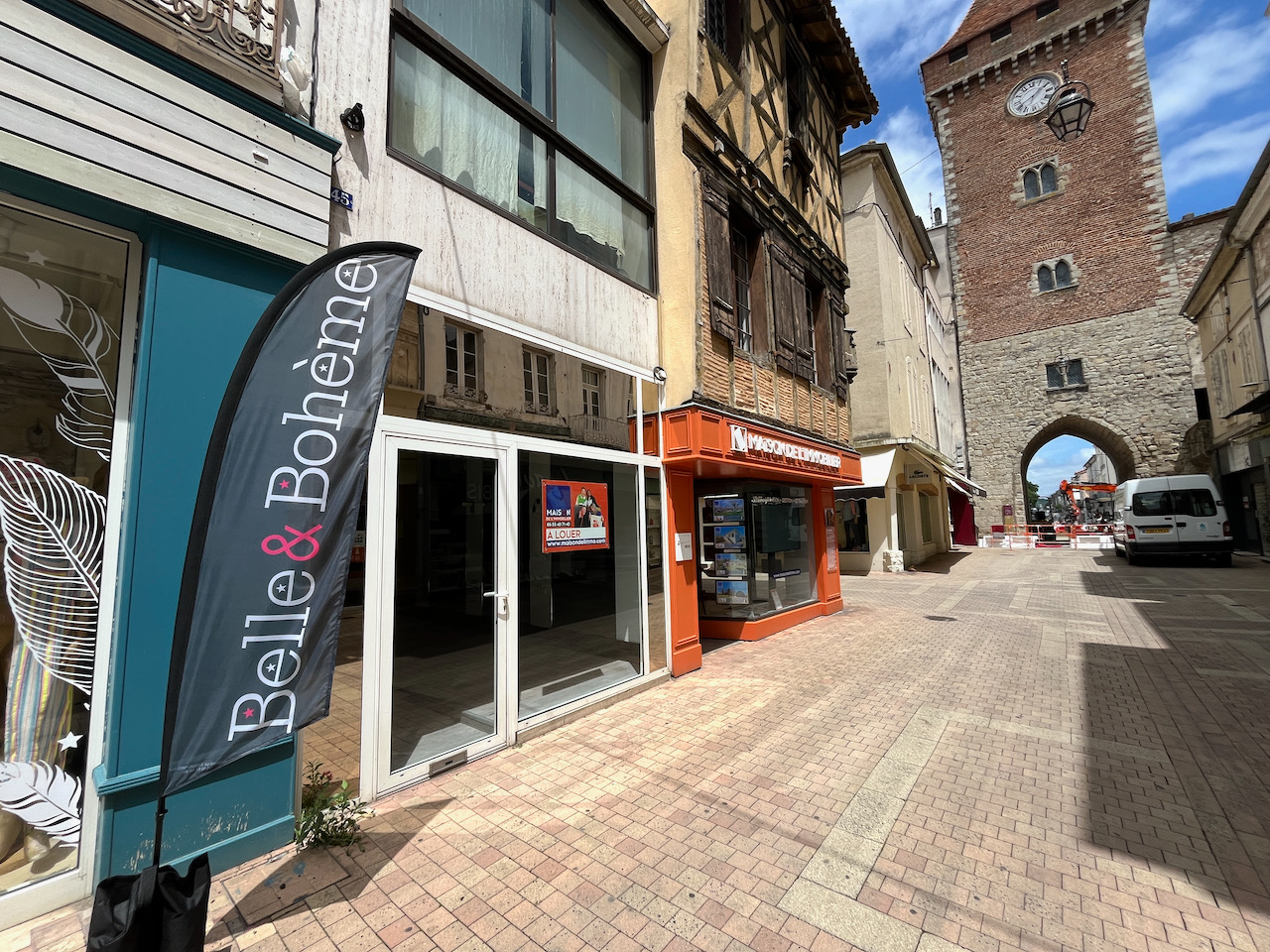 Photo Local commercial à louer dans la rue de Paris. Prix raisonnable. Emplacement numéro 1 à Villeneuve sur Lot image 5/6